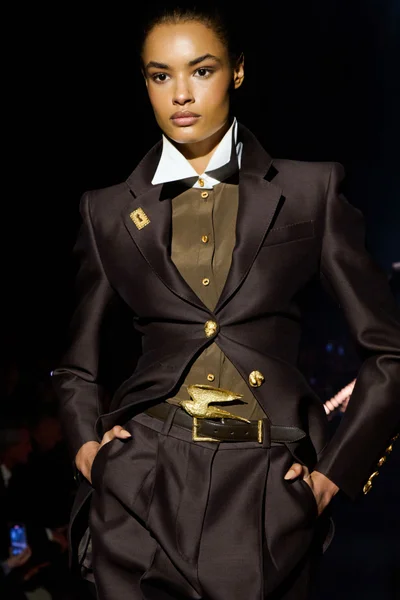 Look 39